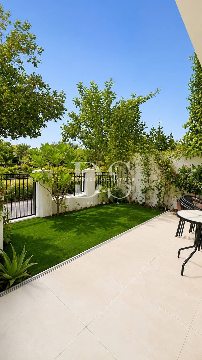 20 Outside Sitting Area Long. jpg