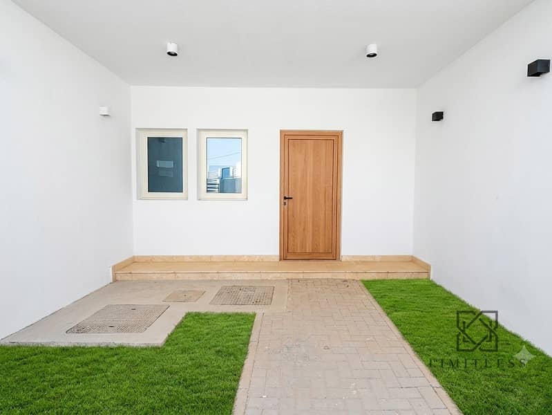 9 Image 9