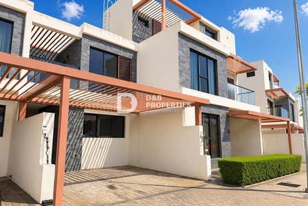 4 Schlafzimmer Townhouse zum zur Miete in DAMAC Hills, Dubai - Reihenhaus in DAMAC Hills，Trump Estates，BelAir The Trump Estates, 4 schlafzimmer, 185000 AED - 16311022