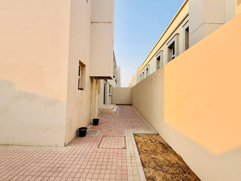 12 164580. jpg