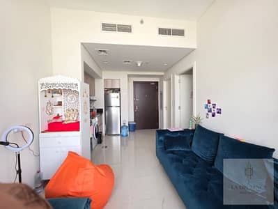 1 habitación Apartamento para en Alquiler en DAMAC Hills, Dubai - WhatsApp Image 2026-08-27 at 14.19. 42. jpeg