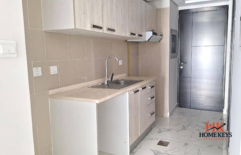 3 Kitchen 2. jpg