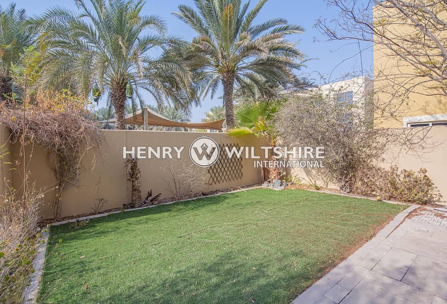 Great location! Corner 4 bedroom townhouse. Type S Great location! Corner 4 bedroom townhouse. Type S