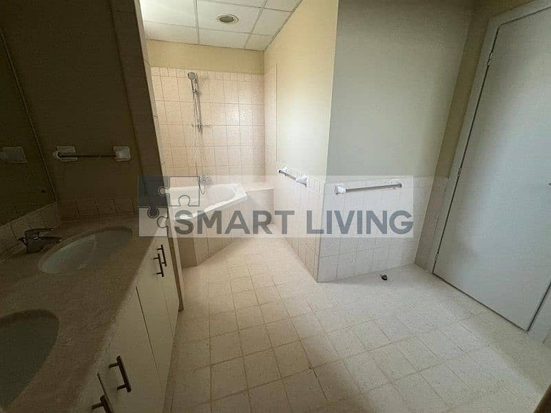 16 Master Bath 2. jpeg