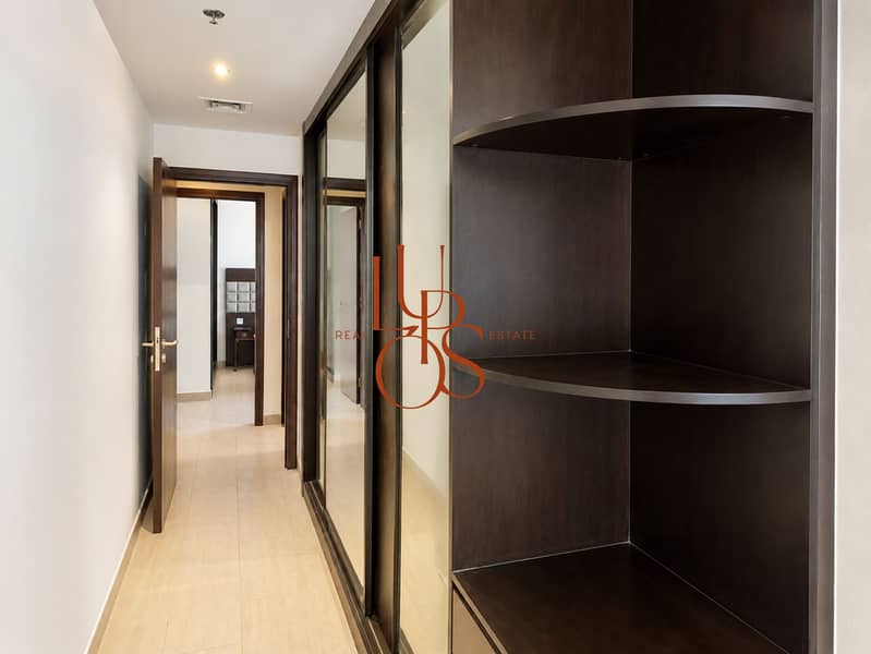 12 Marina_Apartment_25_Wardrobe_Corridor. jpg