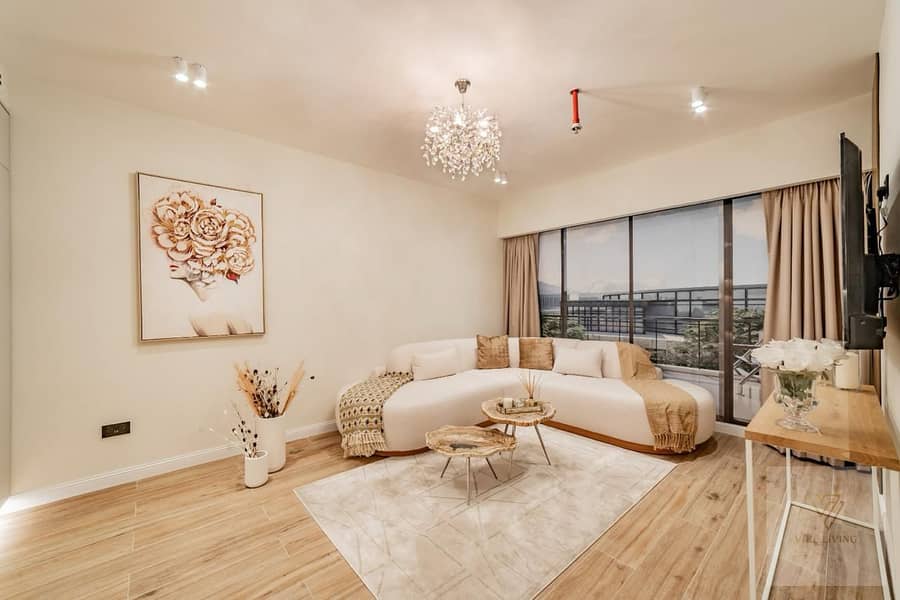 2 show apartment 4. jpg