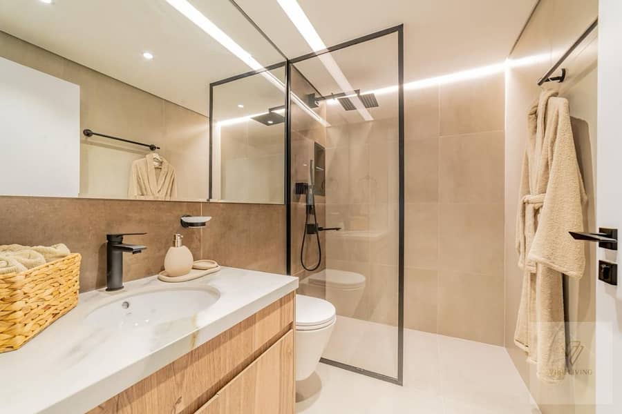 7 show apartment 8. jpg