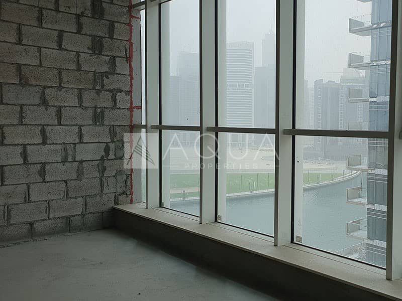 Shell and Core | Mid Floor | Washroom and Pantry Shell and Core | Mid Floor | Washroom and Pantry