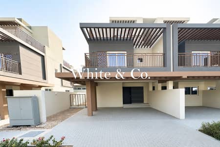 4 habitaciones Townhouse para en Alquiler en DAMAC Hills 2 (Akoya by DAMAC), Dubai - Casa adosada en DAMAC Hills 2 (Akoya by DAMAC)，Verona, 4 dormitorios, 125000 AED - 16320244