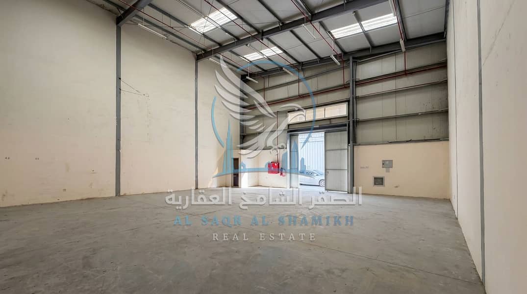 3 مستودع صناعي 2000 قدم — 2000 Sq Ft Industrial Warehouse 4. jpeg