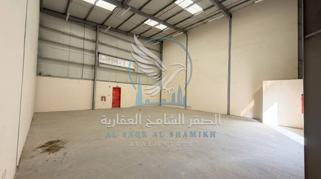 4 مستودع 2000 قدم — 2000 Sq Ft Warehouse 2. jpeg