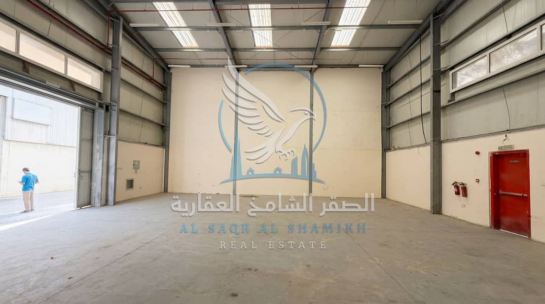 5 مستودع 2000 قدم الصناعية — 2000 Sq Ft Industrial Warehouse 8. jpeg