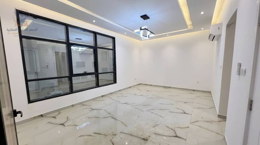 2 ملحق منفصل للإيجار في الياسمين عجمان أول ساكن 3 غرف ماستر مع خزائن وغرفة خادمة ومطبخ مجهز بالكامل شامل الفواتير 5. jpeg