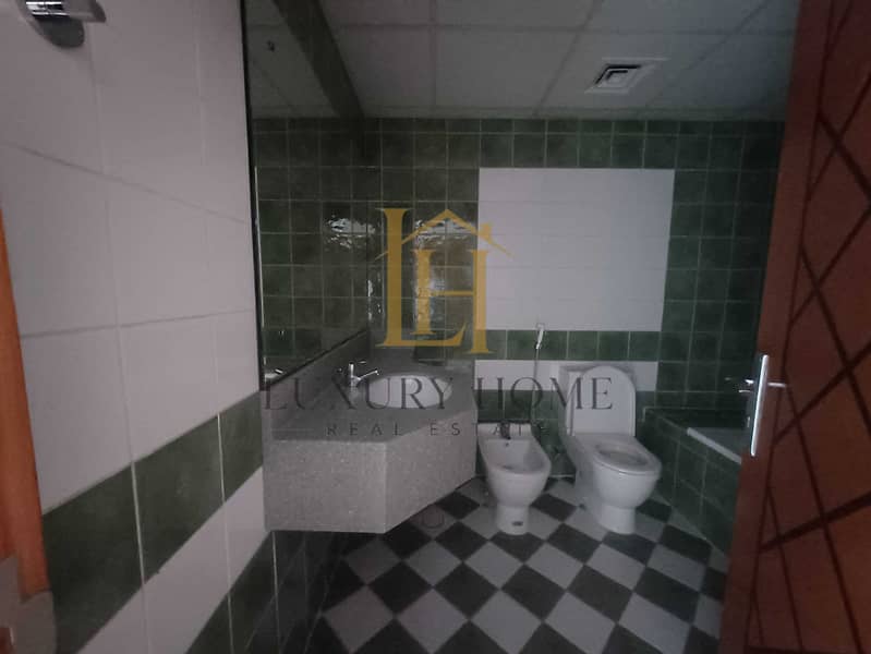 12 1000270091. jpg