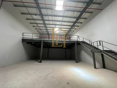 Warehouse zum Miete in Al Sajaa Industrial, Sharjah - b5e3f3c4-3ea6-46ac-9376-bd8680da0772. jpg