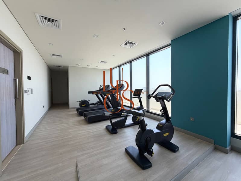 28 Pool_Residence_29_Gym_Cardio_Area. jpg