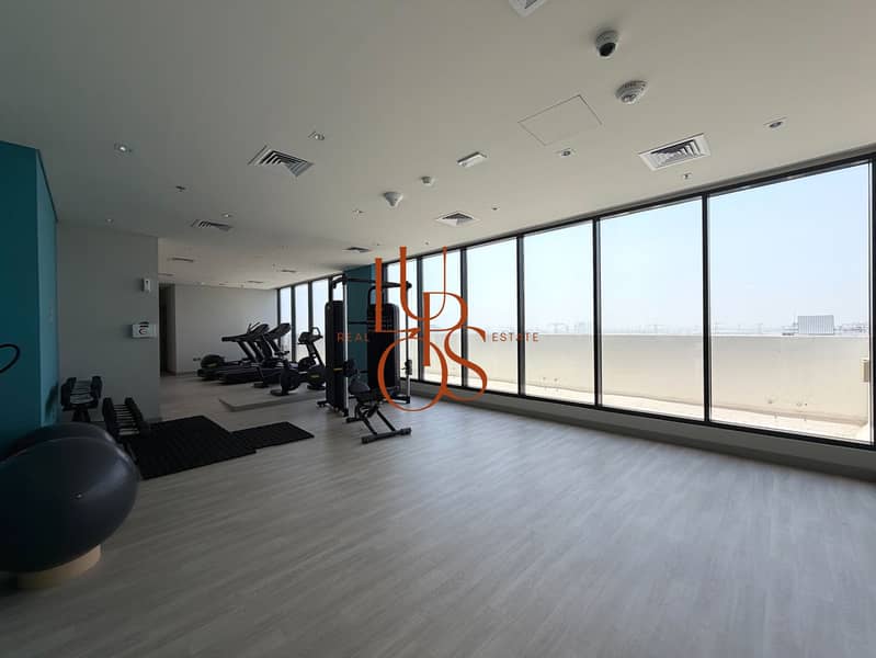 31 Pool_Residence_32_Gym_Overview. jpg