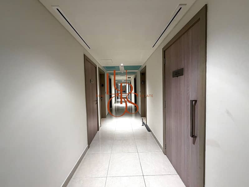 40 Apartment_03_Residential_Corridor. jpg