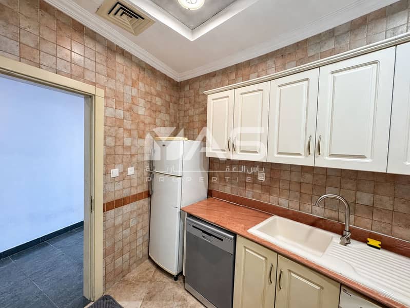 5 29-kitchen-sink-view-dslr. png