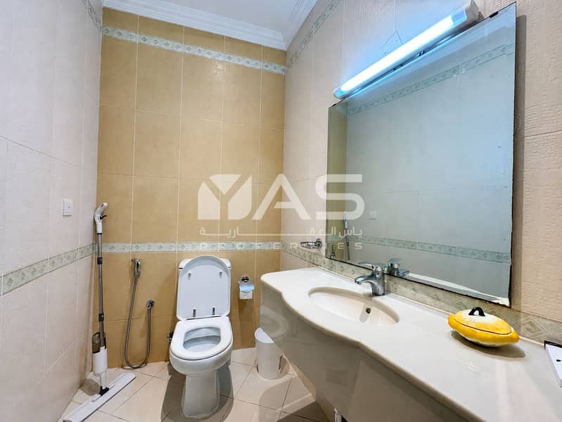 8 32-bathroom-vanity-dslr. png
