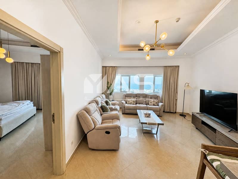 14 21-living-room-entry-view-dslr. png