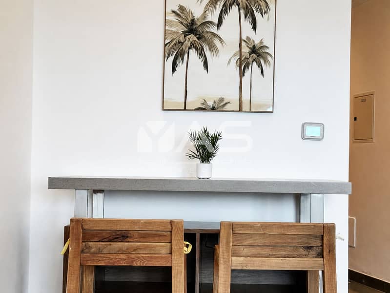 16 13-breakfast-bar-front-dslr. png