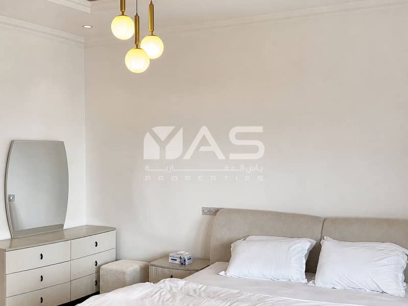 24 05-bedroom-close-dslr. png