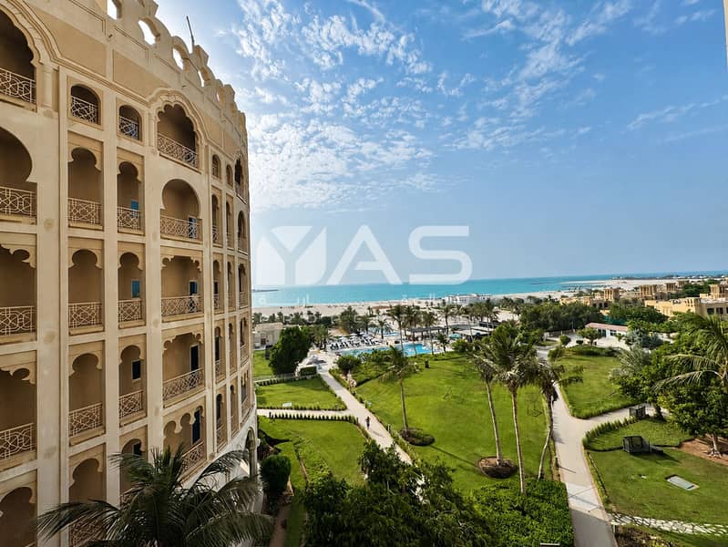 29 24-resort-building-seaview-dslr. png