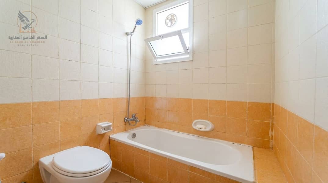 7 Enhancing_real_estate_listing_ph…_202608281911. jpeg