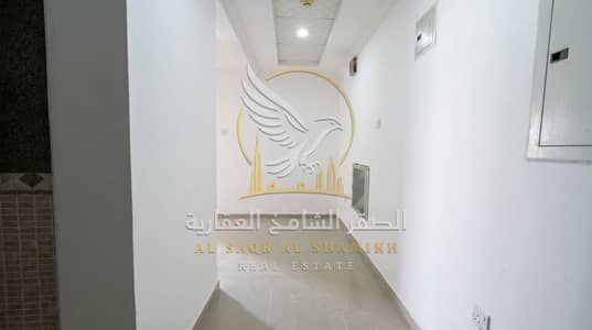 Studio de  à à louer à Bu Tina, Sharjah - Enhance_real_estate_photo_lighting_202608280123 (1). jpeg