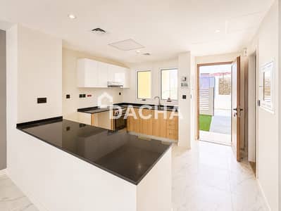 2 Schlafzimmer Townhouse zum zur Miete in Rukan, Dubai - Reihenhaus in Rukan,Rukan 3, 2 schlafzimmer, 110000 AED - 16063916 2 Schlafzimmer Townhouse zum zur Miete in Rukan, Dubai - Reihenhaus in Rukan,Rukan 3, 2 schlafzimmer, 110000 AED - 16063916