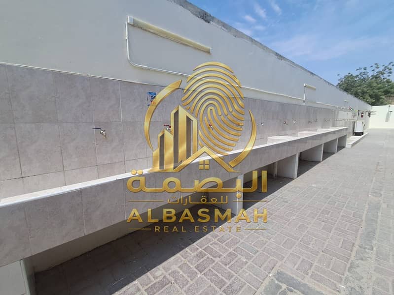 Workers' accommodation for rent in Al Sajaa Industrial Area, Sharjah - More