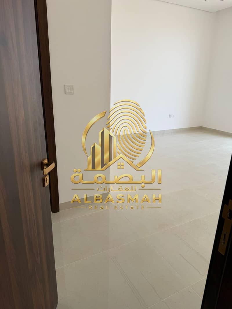 4 c08b5d80-adab-412c-a32a-1417922459e1. jpg