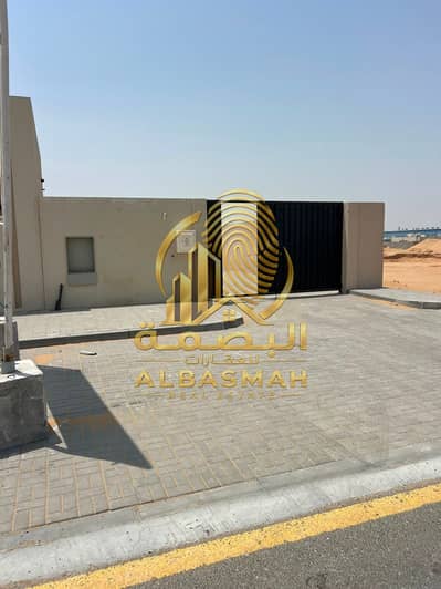 ارض استخدام متعدد  للايجار في الصجعة، الشارقة - 123f1560-4850-41b7-8711-df1c084bdecd. jpg
