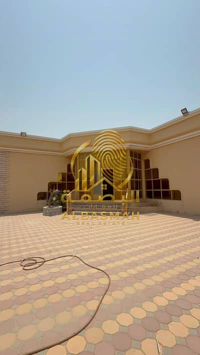 5 Bedroom Villa for Sale in Al Darari, Sharjah - e56a6321-0141-4056-abba-74075db04502. jpg 5 Bedroom Villa for Sale in Al Darari, Sharjah - e56a6321-0141-4056-abba-74075db04502. jpg
