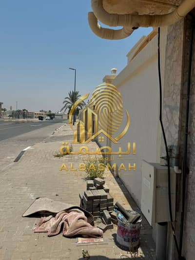 8 Camere Villa in vendita a Al Talae, Sharjah - 94610be5-7fbc-4c27-aa91-d56df651bc28. jpg 8 Camere Villa in vendita a Al Talae, Sharjah - 94610be5-7fbc-4c27-aa91-d56df651bc28. jpg