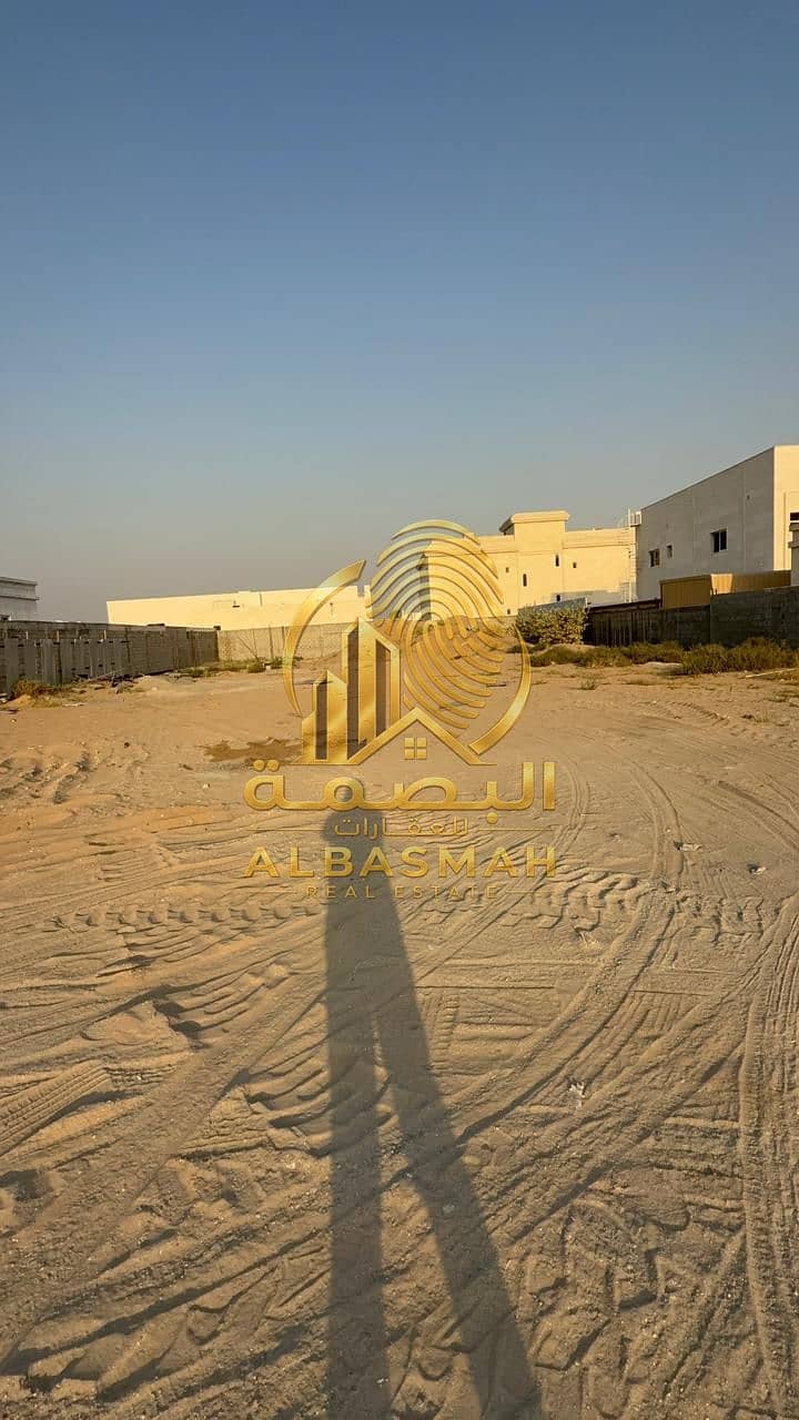 3 e3bed270-1950-4617-8da9-1ea4f810e554. jpg