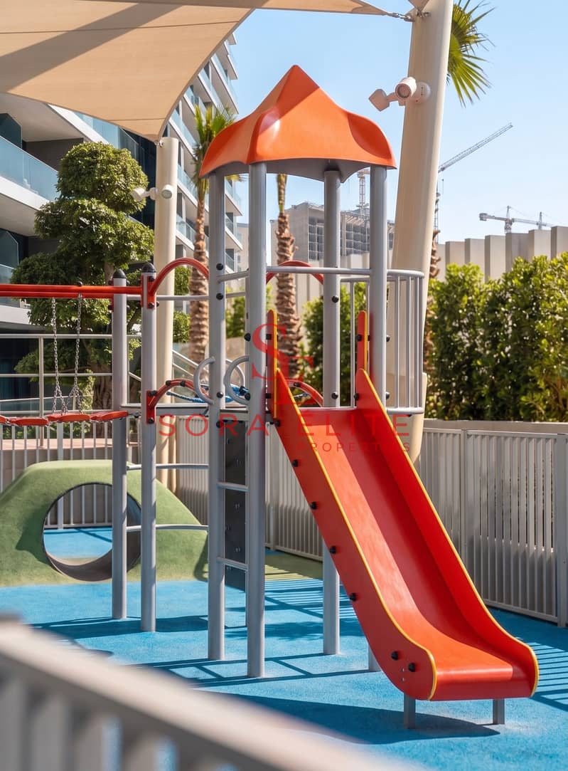 12 Childrens Play Area1. JPG