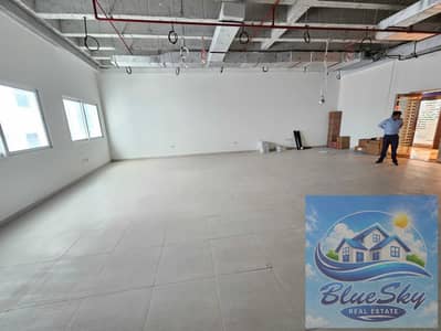 Office for Rent in Um Tarafa, Sharjah - 20260518_115540. jpg Office for Rent in Um Tarafa, Sharjah - 20260518_115540. jpg