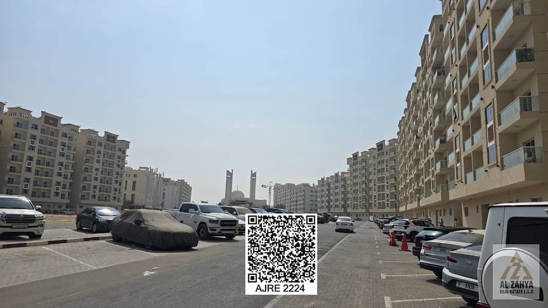 12 fb1af2db-54a4-4adb-8e99-8a887b42b4b5. jpg