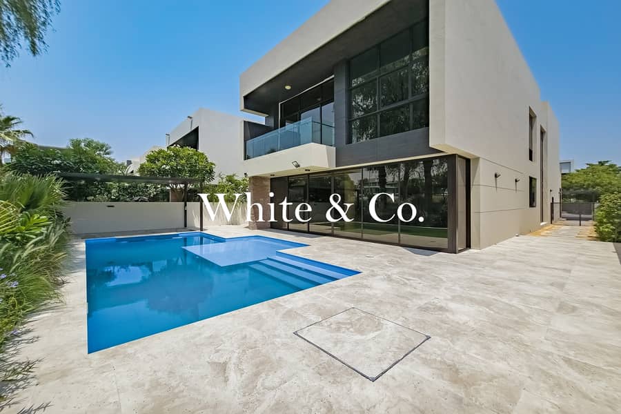 VD1 | Exclusive | 6 Bedroom | Golf Backing VD1 | Exclusive | 6 Bedroom | Golf Backing