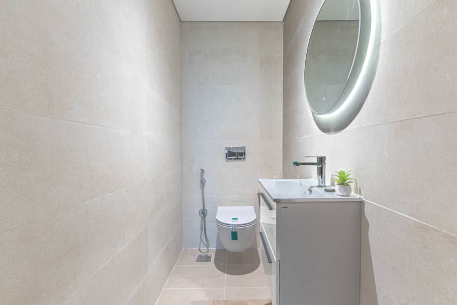 22 Common Washroom 1. jpg