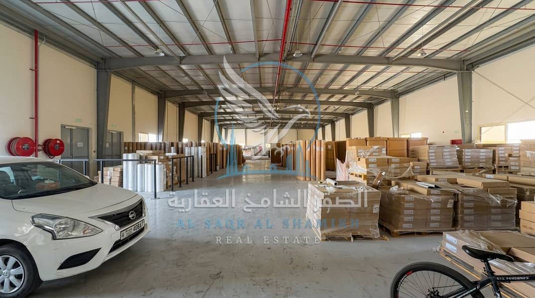 3 مصنع بمساحة إجمالية 55,000 قدم مربع. jpeg