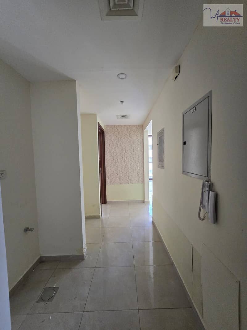 12 bd1feb0d-ec06-434b-8495-e901d52b3c68. jpg