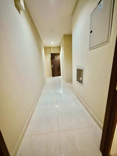 1 Schlafzimmer Wohnung zum Miete in Hoshi, Sharjah - 8ae76dd7-4d93-4293-a0c5-0d3e803e29ba. jpg 1 Schlafzimmer Wohnung zum Miete in Hoshi, Sharjah - 8ae76dd7-4d93-4293-a0c5-0d3e803e29ba. jpg