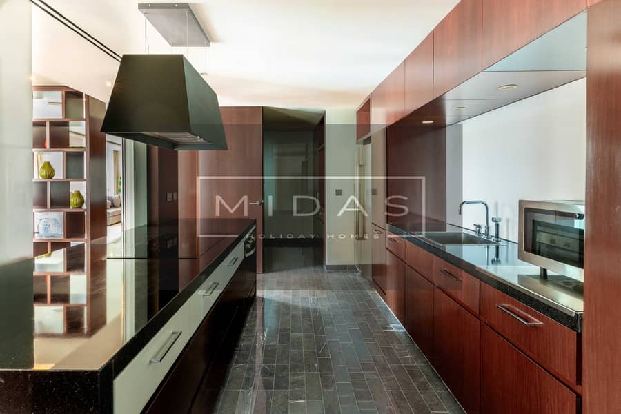6 Kitchen. JPG
