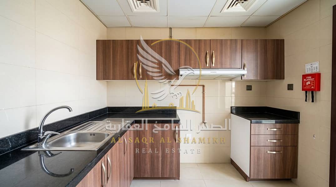 13 Enhancing_real_estate_photograph…_202608291430. jpeg