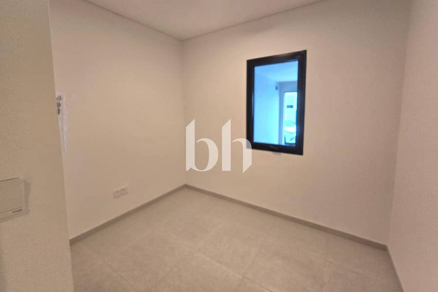 2 images image img
