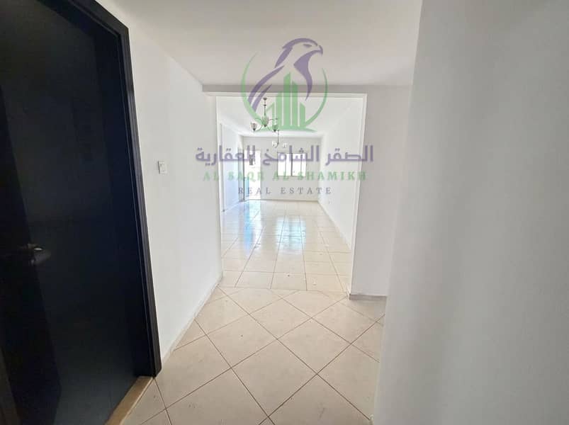 2 Repainting_interior_walls_white_202608301044 (12). jpeg