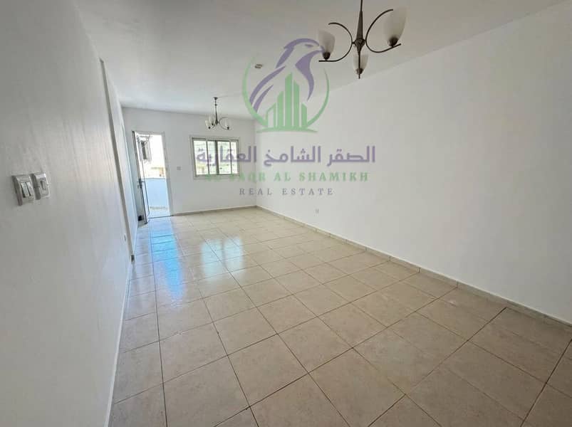 3 Repainting_interior_walls_white_202608301044 (2). jpeg
